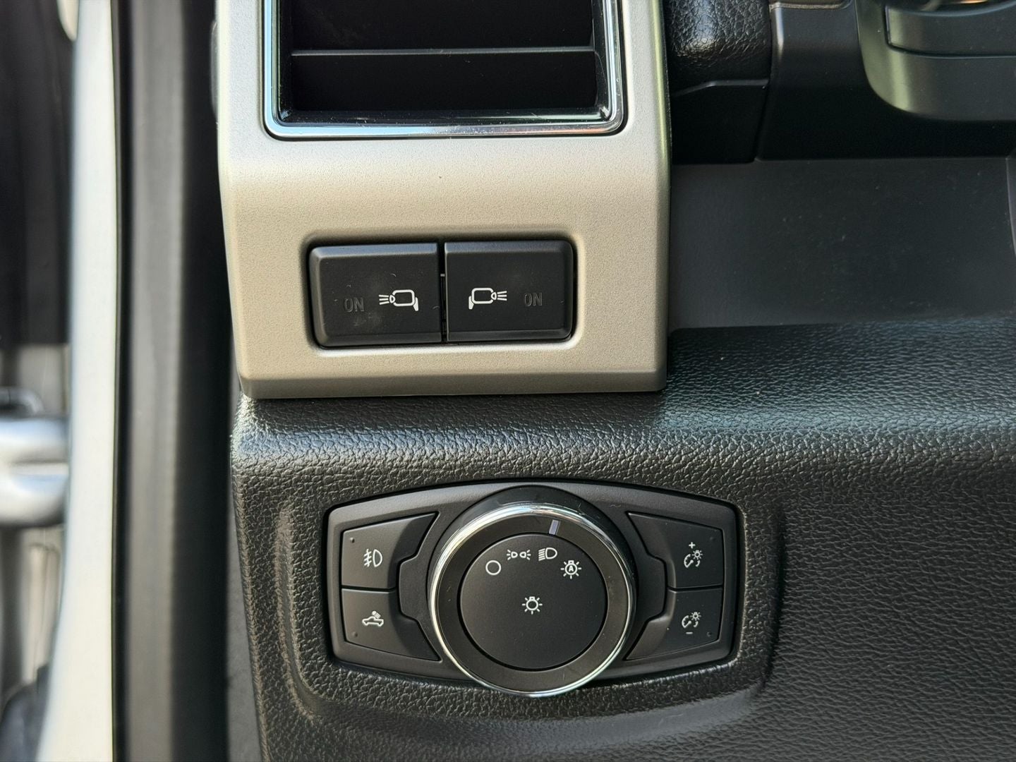 2020 Ford F-150 Lariat 4X4 V8