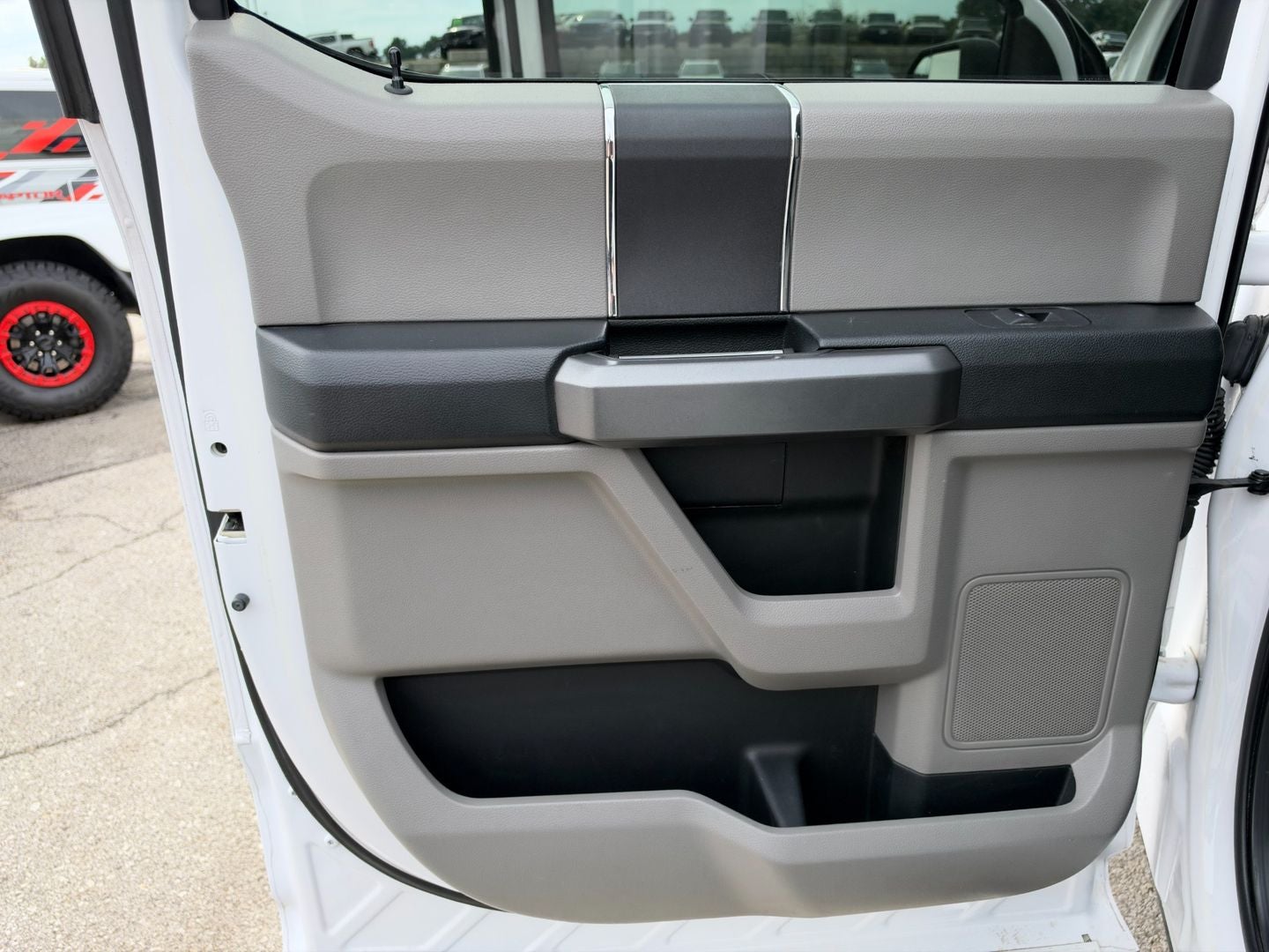 2016 Ford F-150 XLT 4X4 V8
