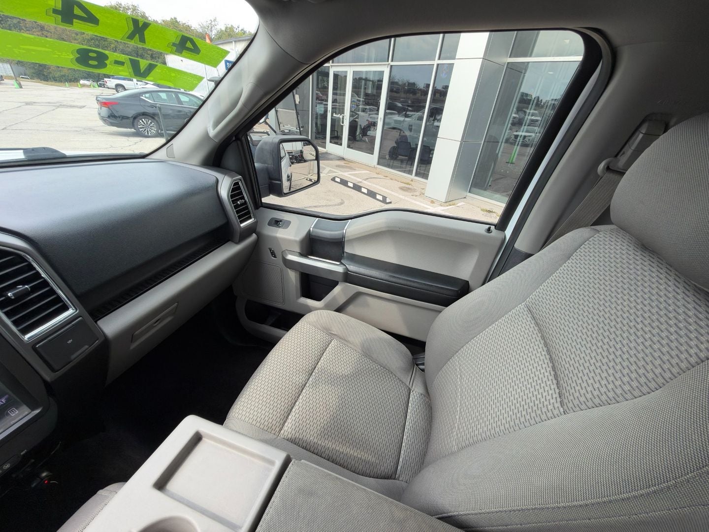 2016 Ford F-150 XLT 4X4 V8