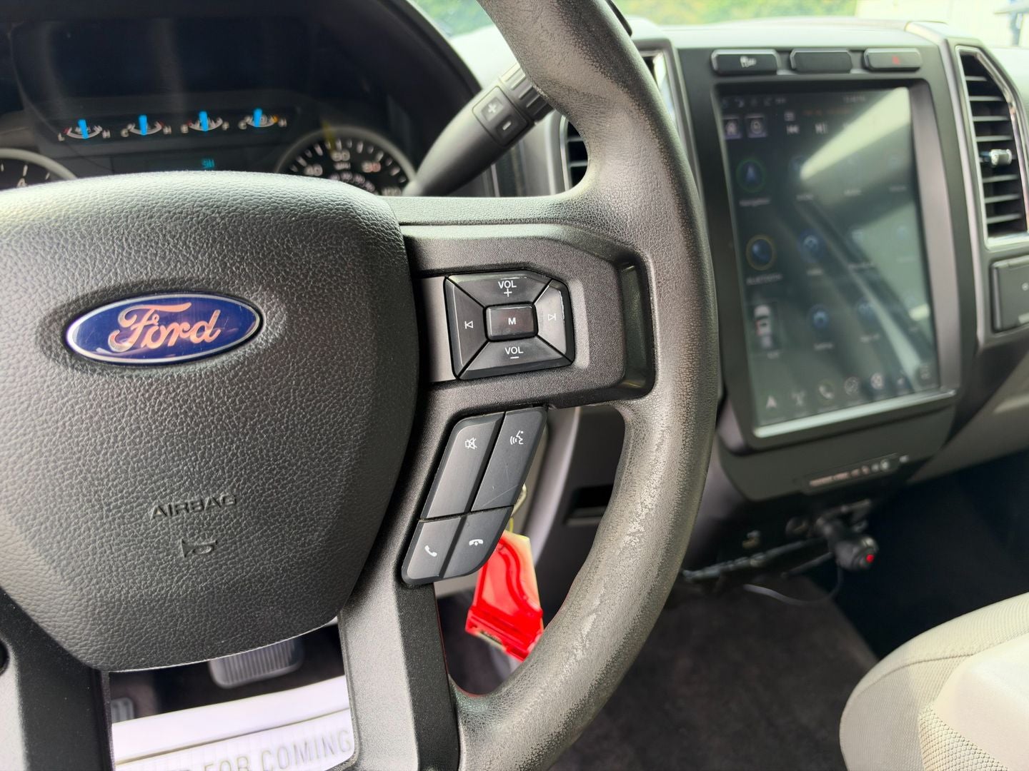 2016 Ford F-150 XLT 4X4 V8