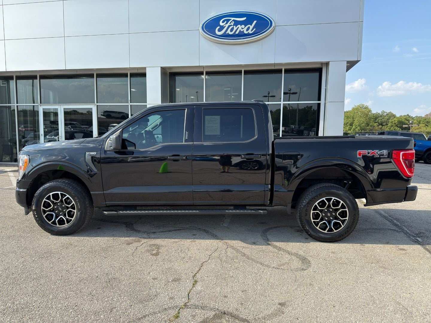 2022 Ford F-150 XLT 4X4 V6