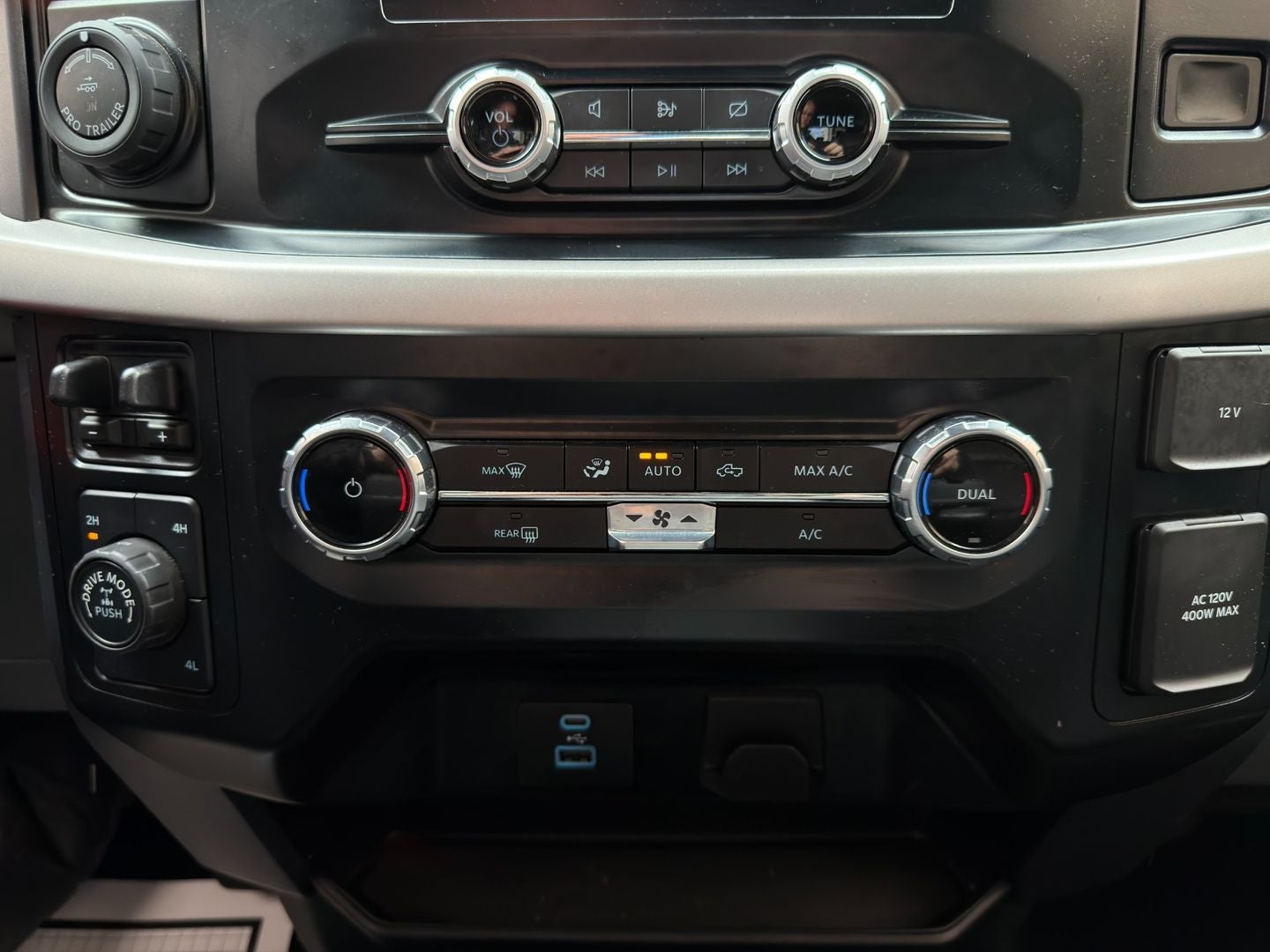 2023 Ford F-150 XLT 4X4 V6