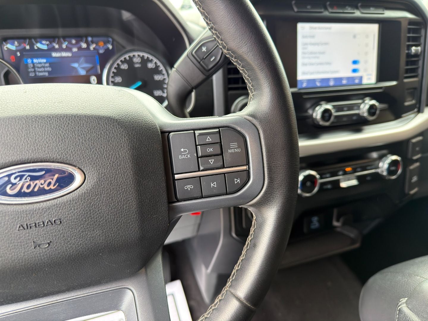 2023 Ford F-150 XLT 4X4 V6