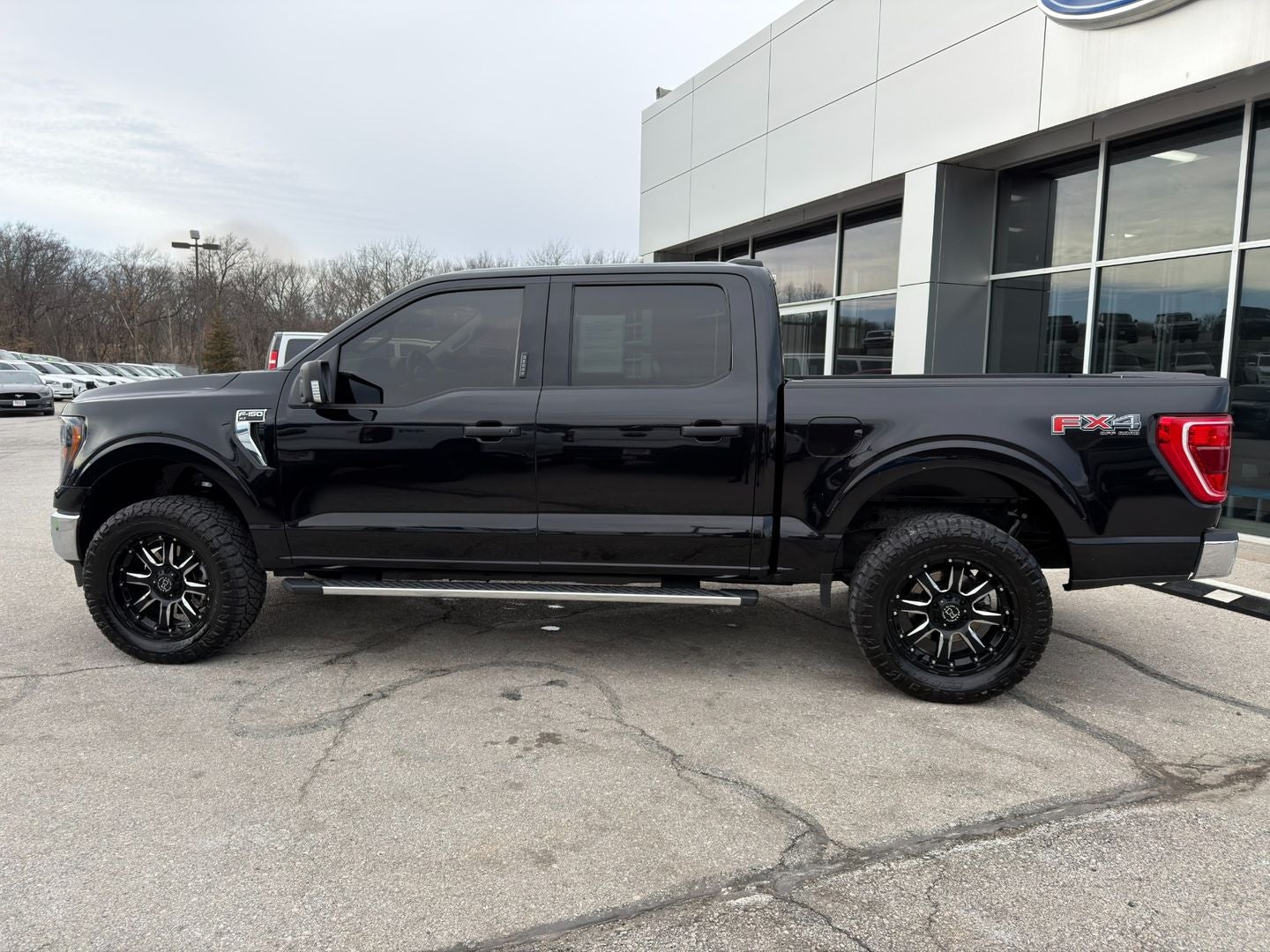 2023 Ford F-150 XLT 4X4 V6