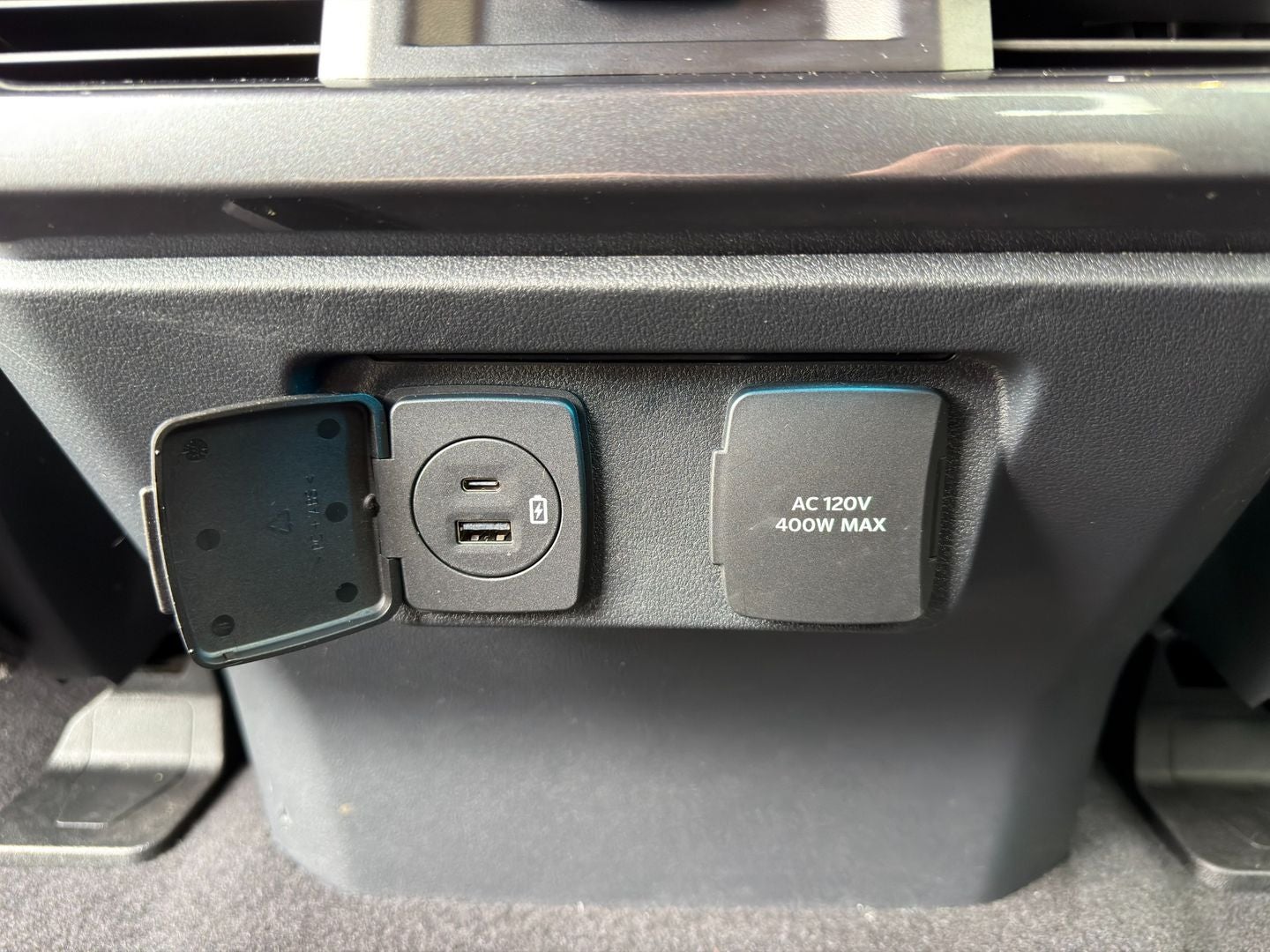 2023 Ford F-150 XLT 4X4 V6