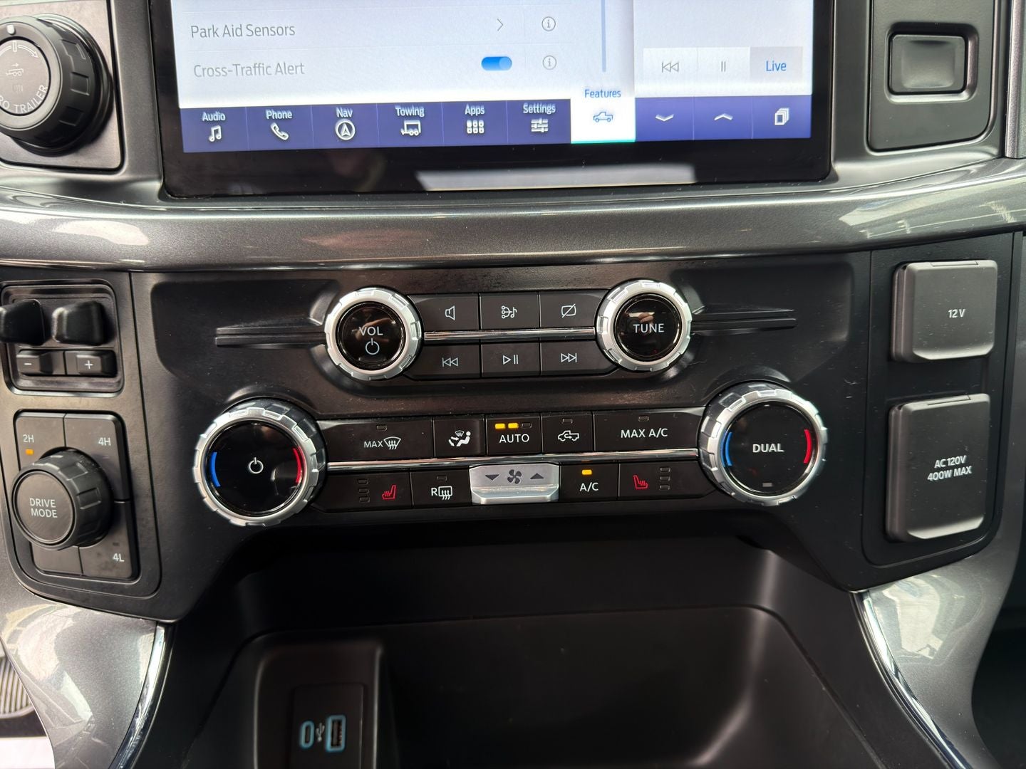 2023 Ford F-150 XLT 4X4 V6