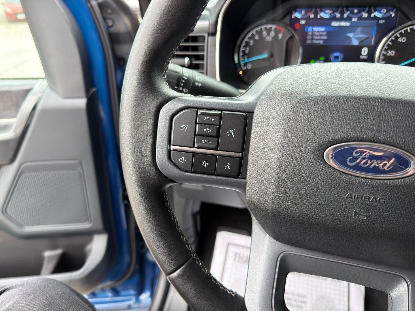 2023 Ford F-150 XLT 4X4 V6