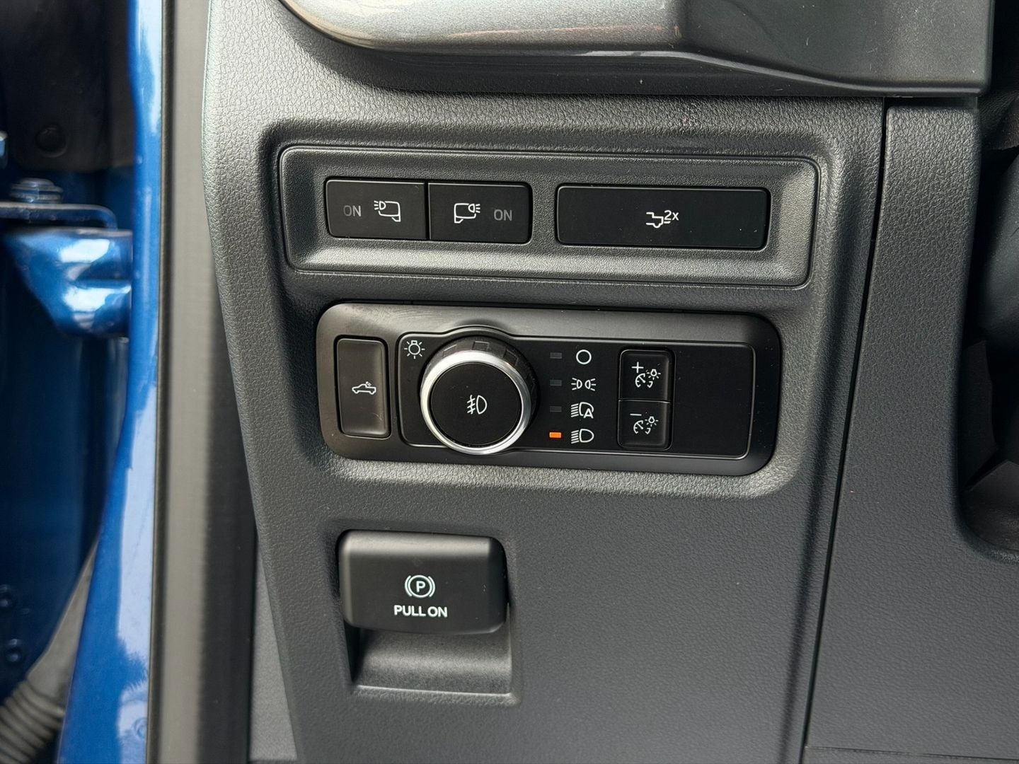 2023 Ford F-150 XLT 4X4 V6