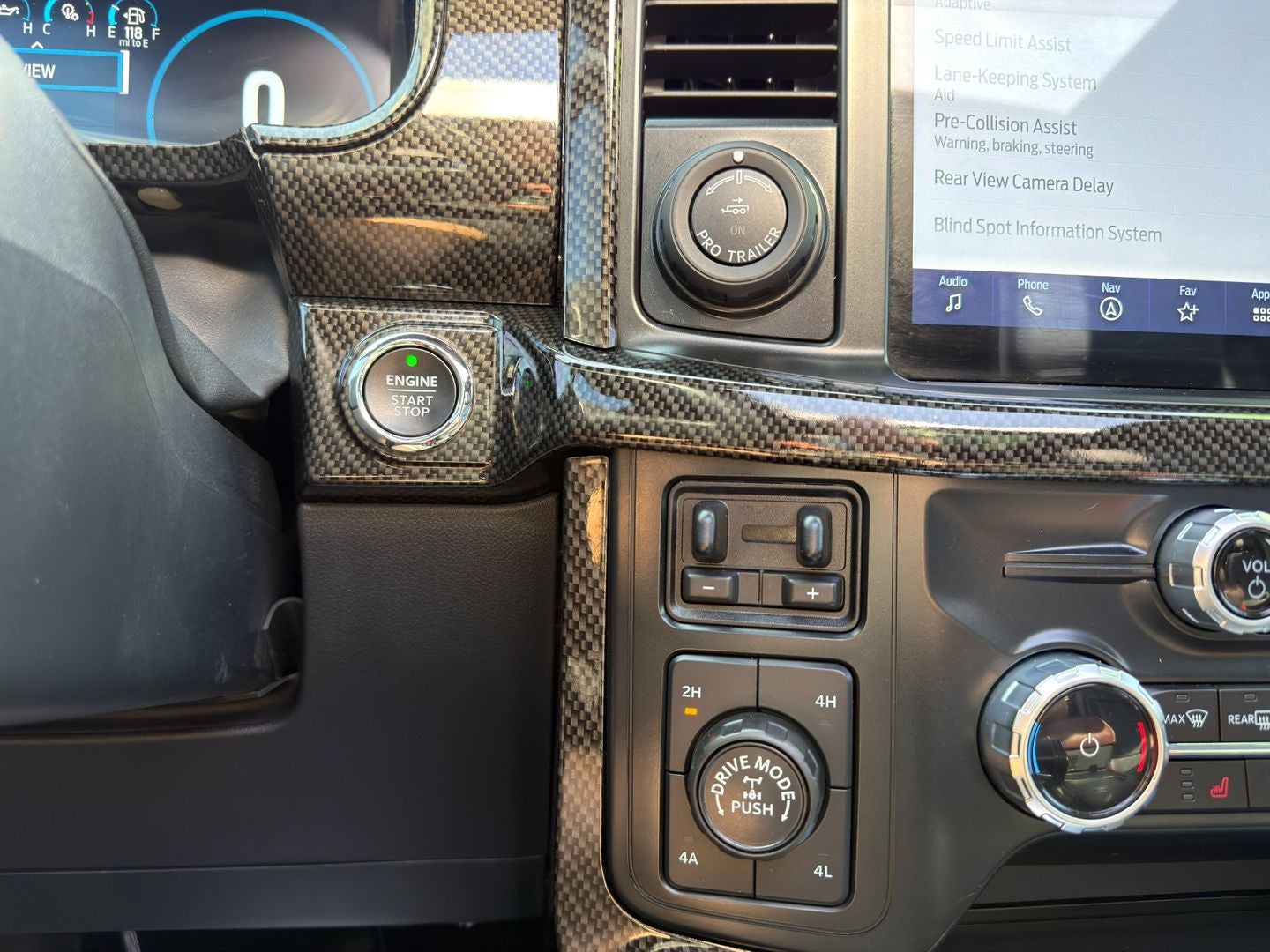 2023 Ford F-150 Lariat 4X4 V8 Black Ops