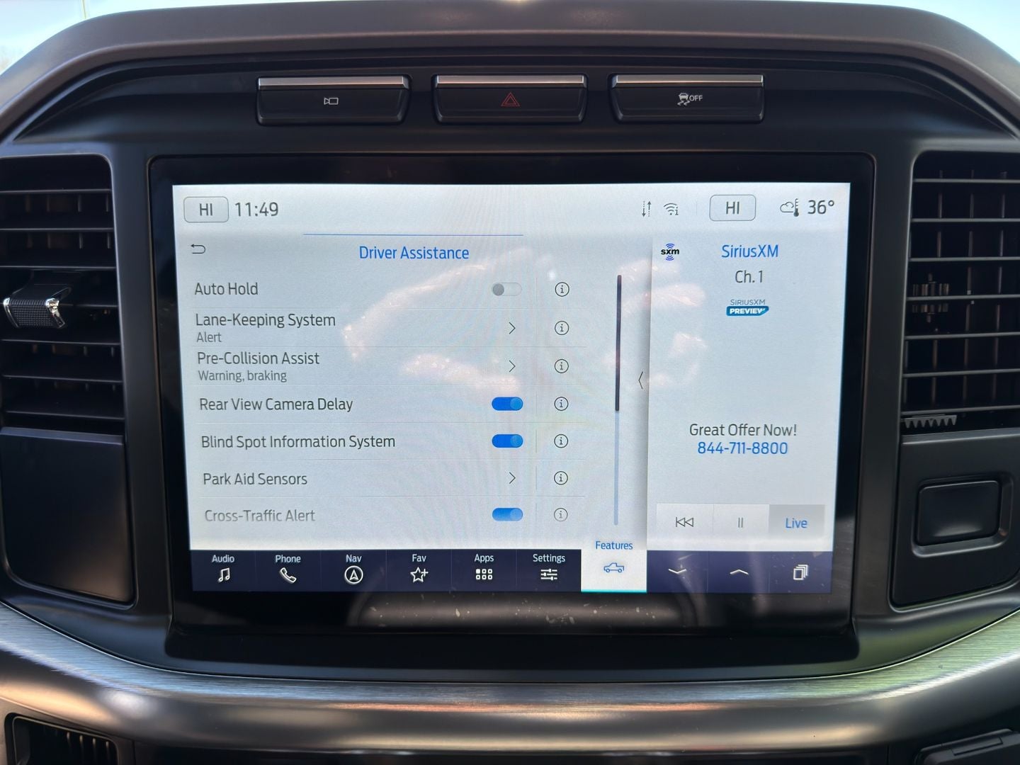 2023 Ford F-150 Lariat 4X4 V8