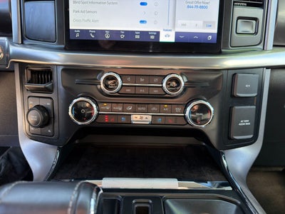 2023 Ford F-150 Lariat 4X4 V8