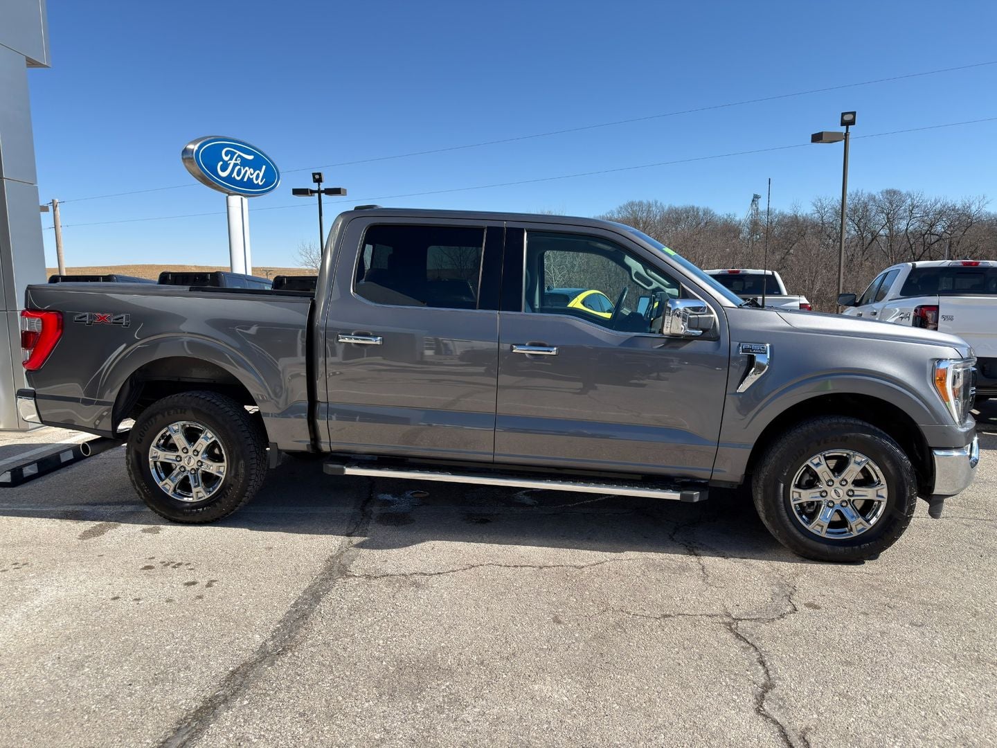 2023 Ford F-150 Lariat 4X4 V8