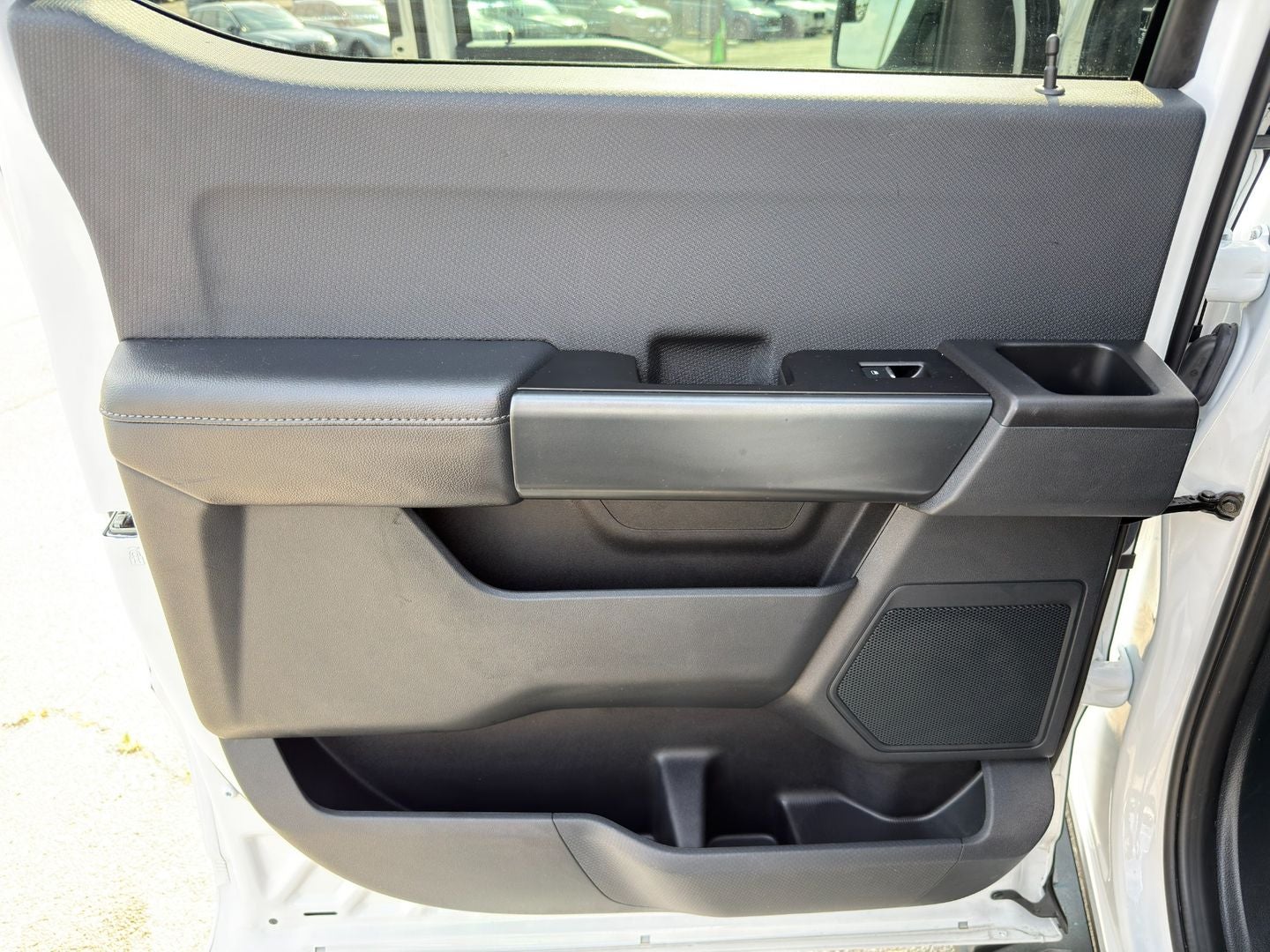 2023 Ford F-150 XL 4X4 V8