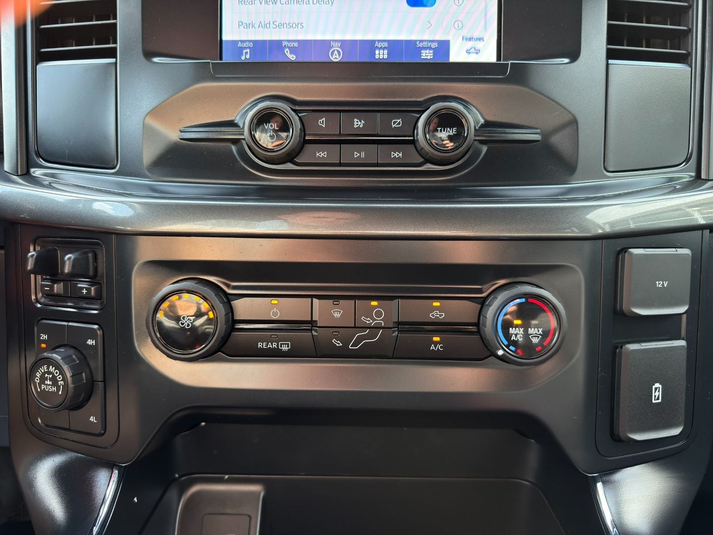 2023 Ford F-150 XL 4X4 V8