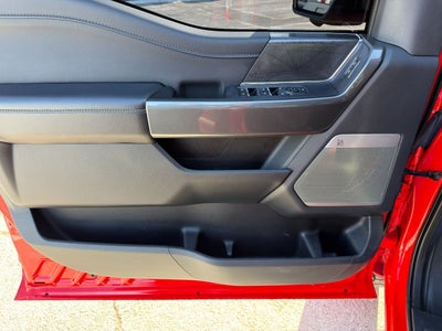 2023 Ford F-150 XLT 4X4 V8 Black Widow