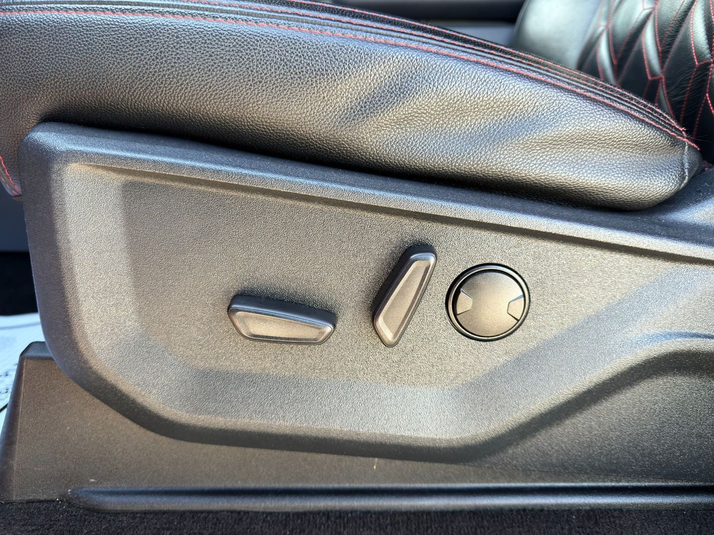 2023 Ford F-150 XLT 4X4 V8 Black Widow