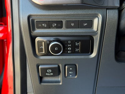 2023 Ford F-150 XLT 4X4 V8 Black Widow