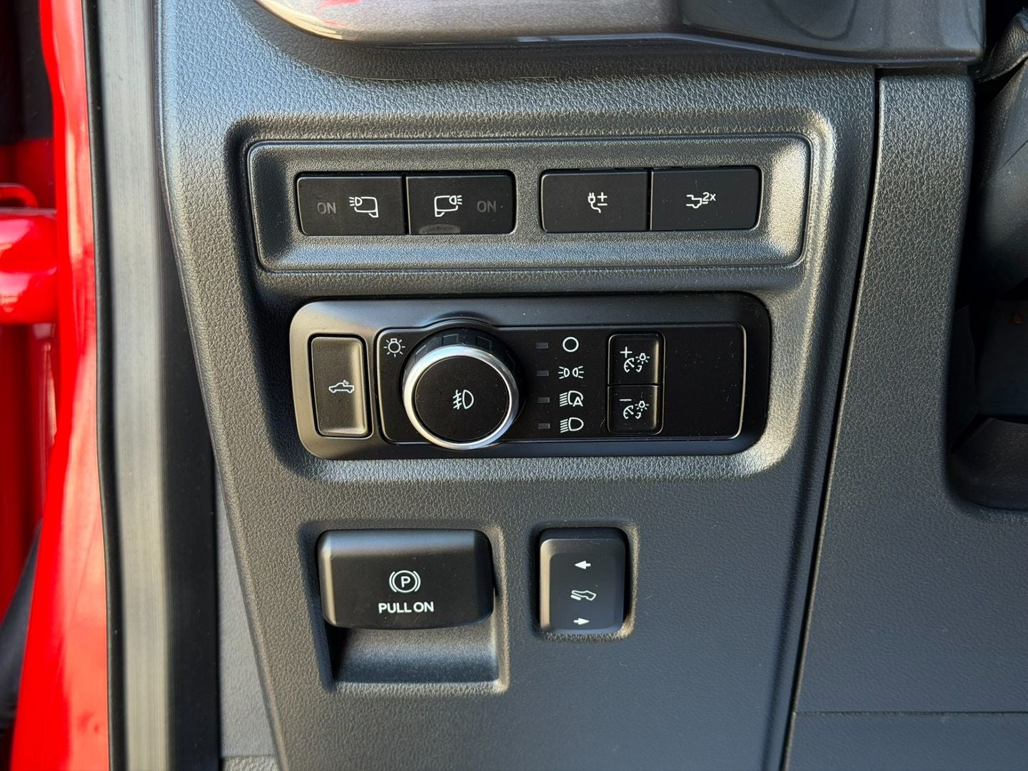 2023 Ford F-150 XLT 4X4 V8 Black Widow