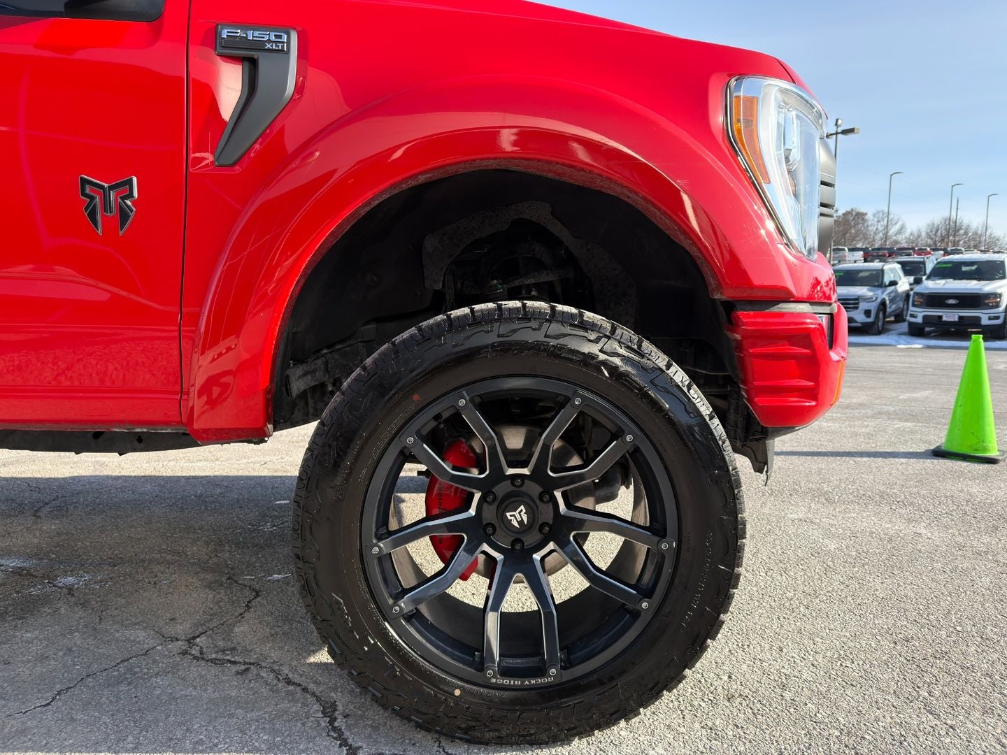 2023 Ford F-150 XLT 4X4 V8 Black Widow