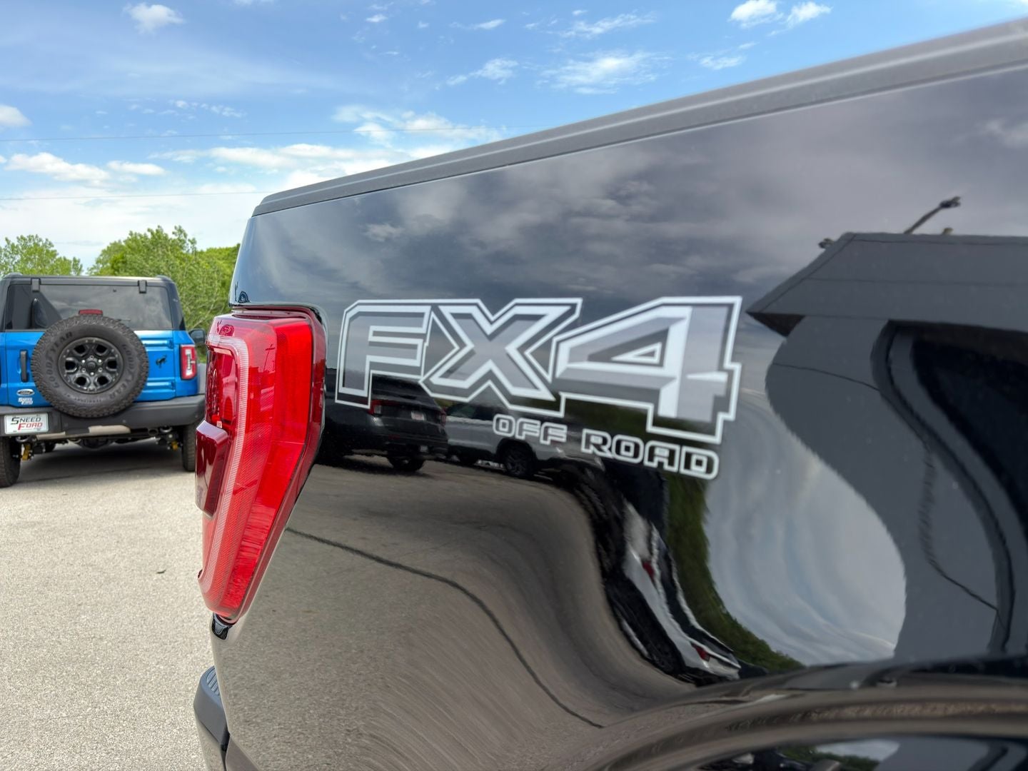 2022 Ford F-150 XLT 4X4 V6