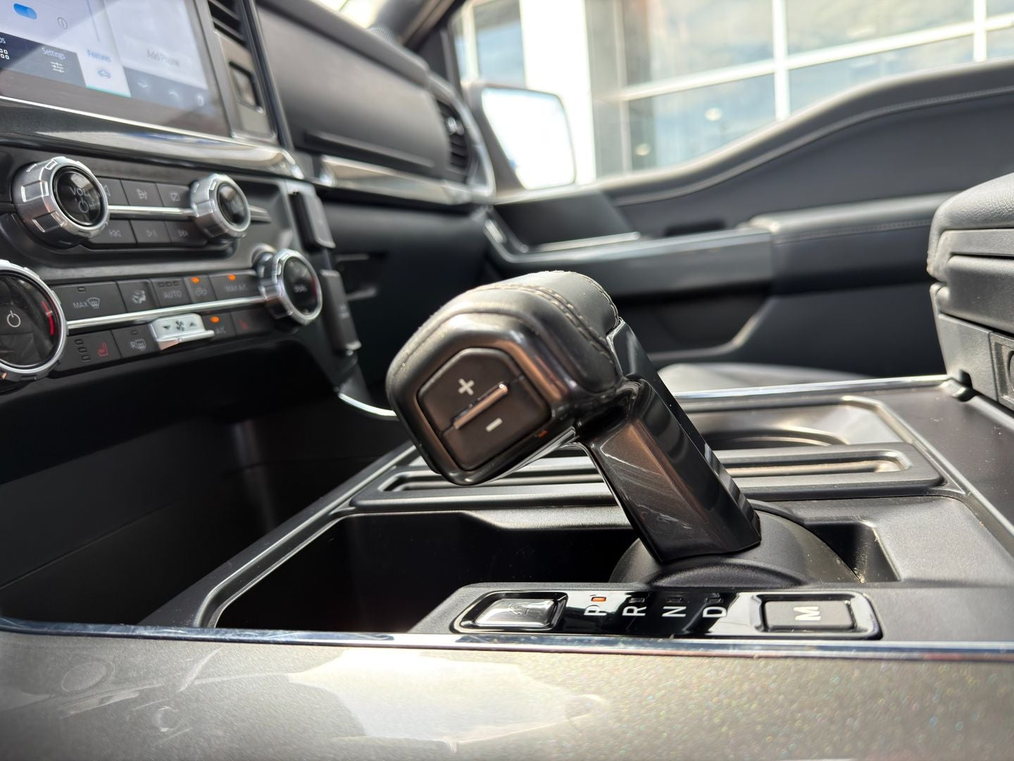 2022 Ford F-150 XLT 4X4 V6