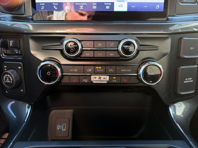 2023 Ford F-150 XLT 4X4 V6