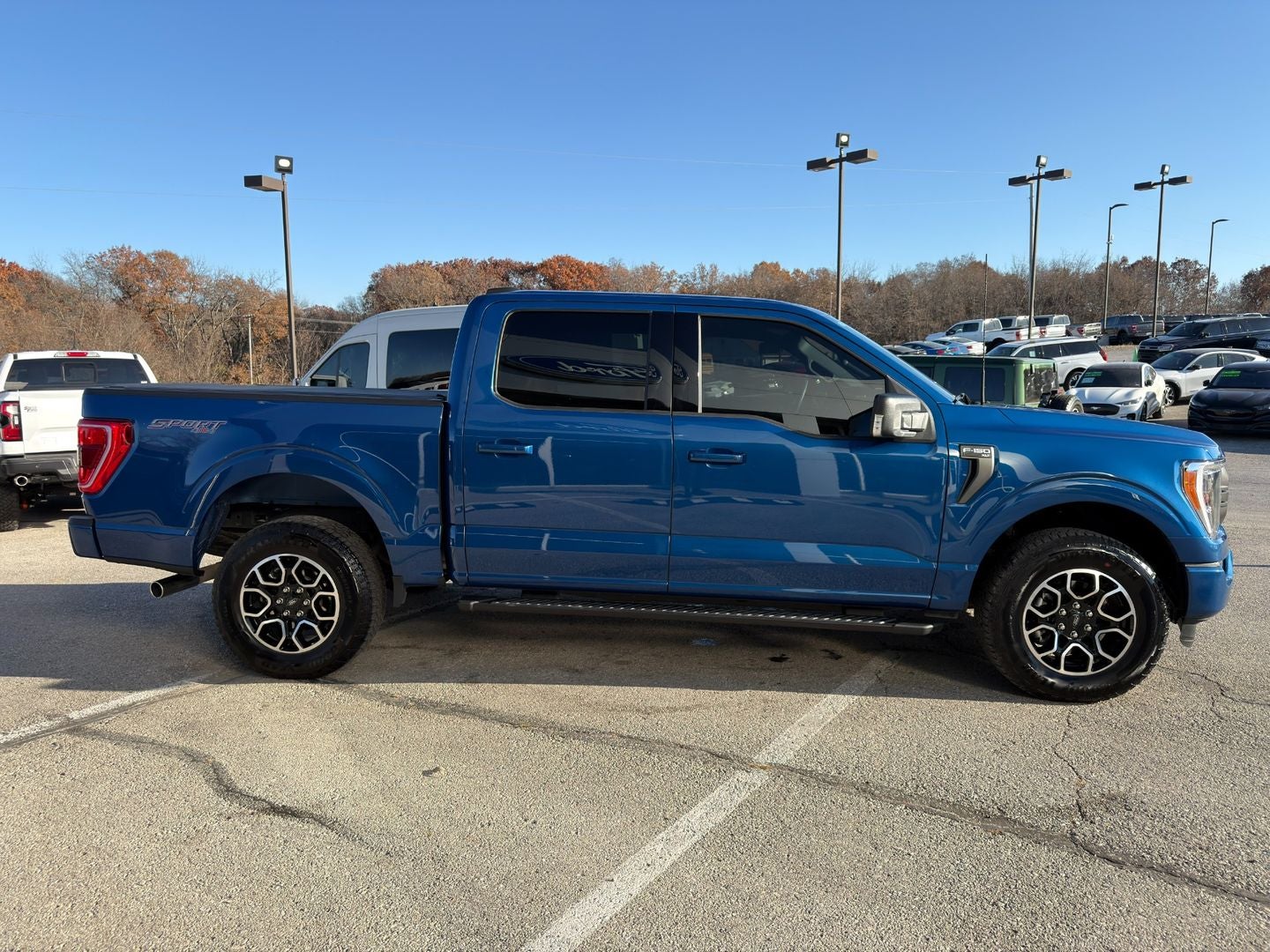 2023 Ford F-150 XLT 4X4 V6