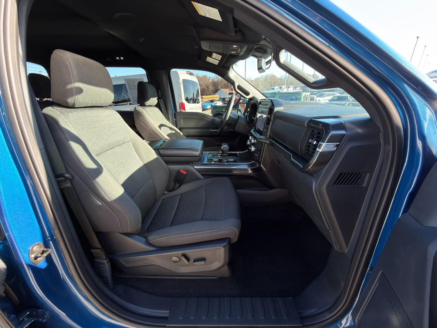 2023 Ford F-150 XLT 4X4 V6