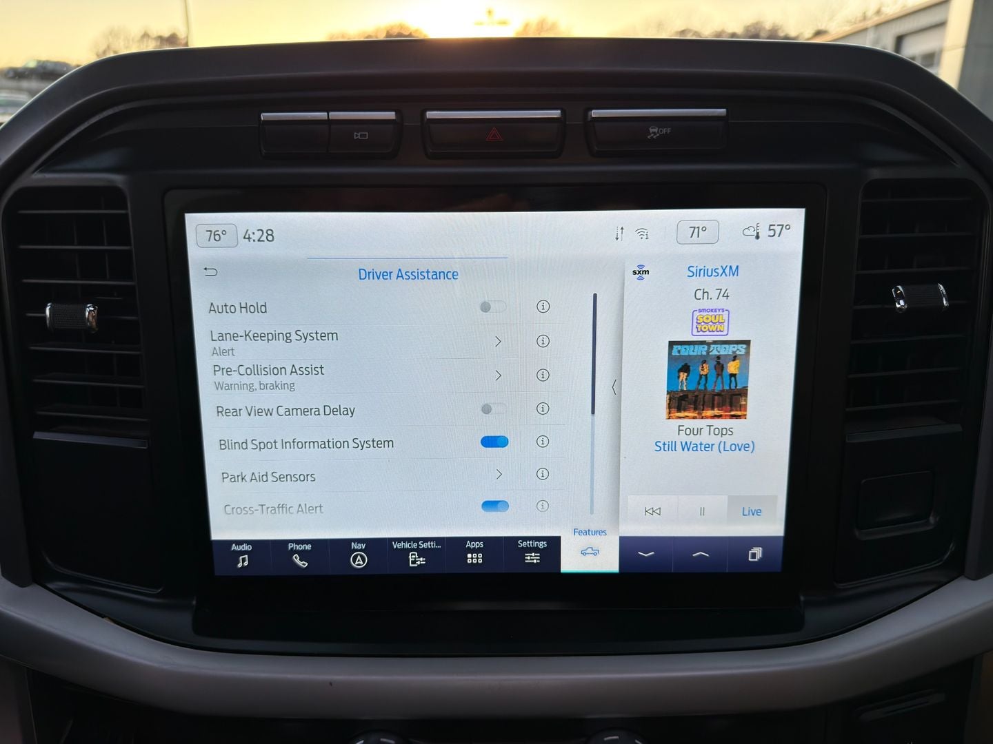 2022 Ford F-150 XLT 4X4 V6