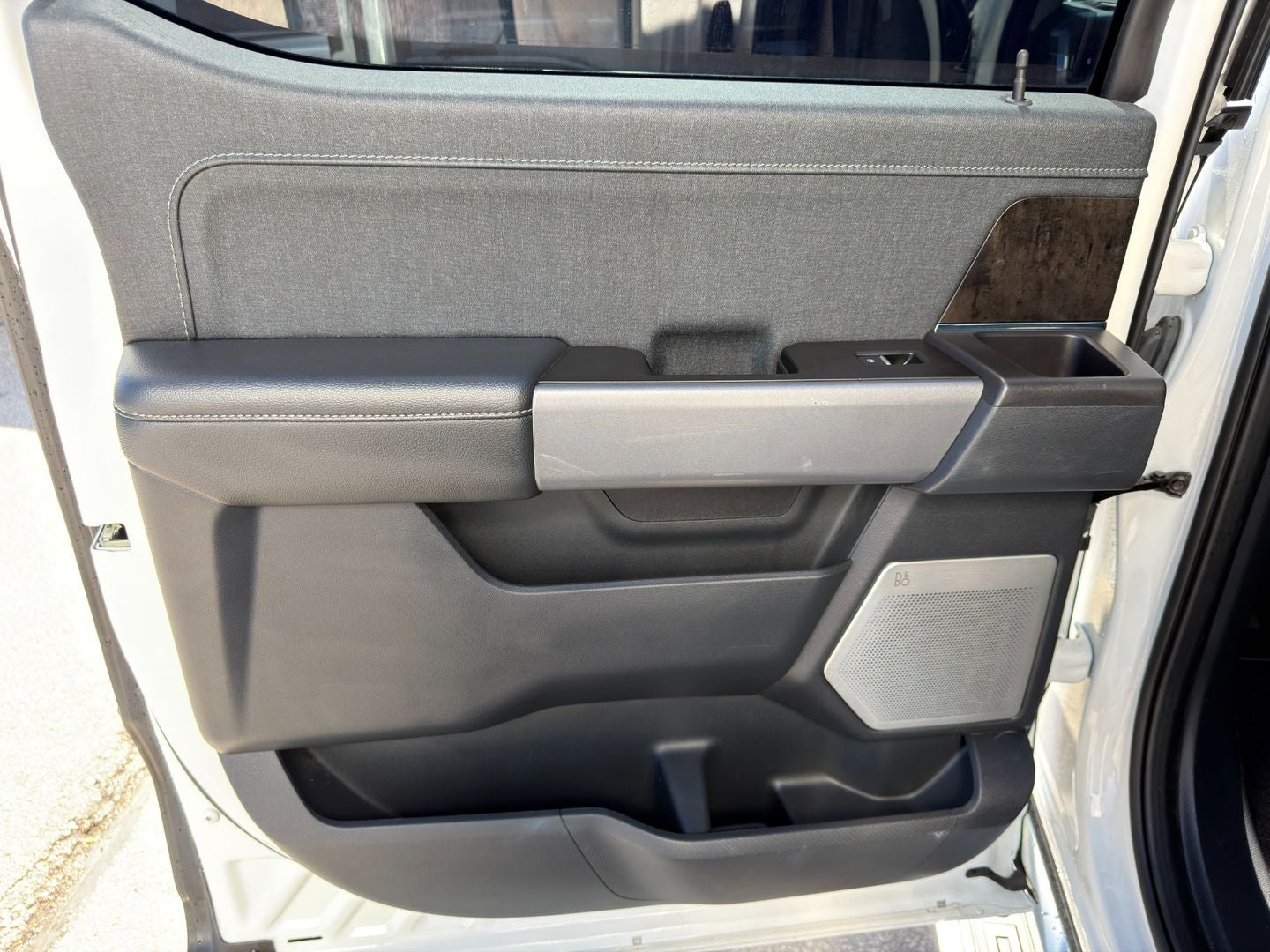 2022 Ford F-150 Lariat 4X4 V6