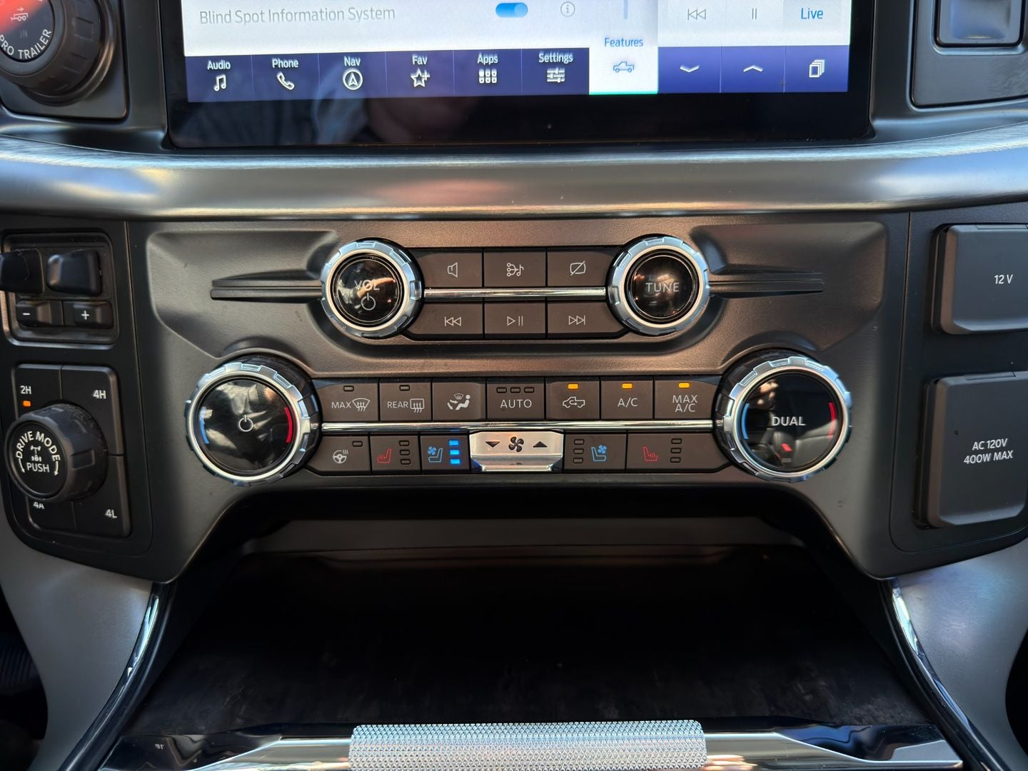 2022 Ford F-150 Lariat 4X4 V6