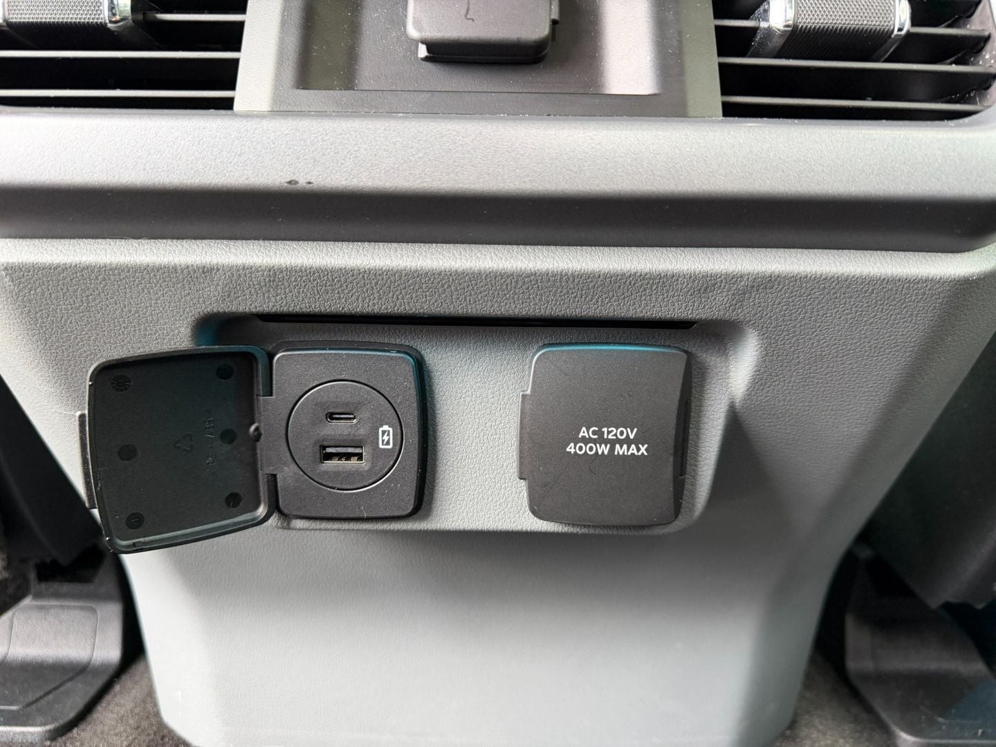 2023 Ford F-150 Lariat 4X4 V6