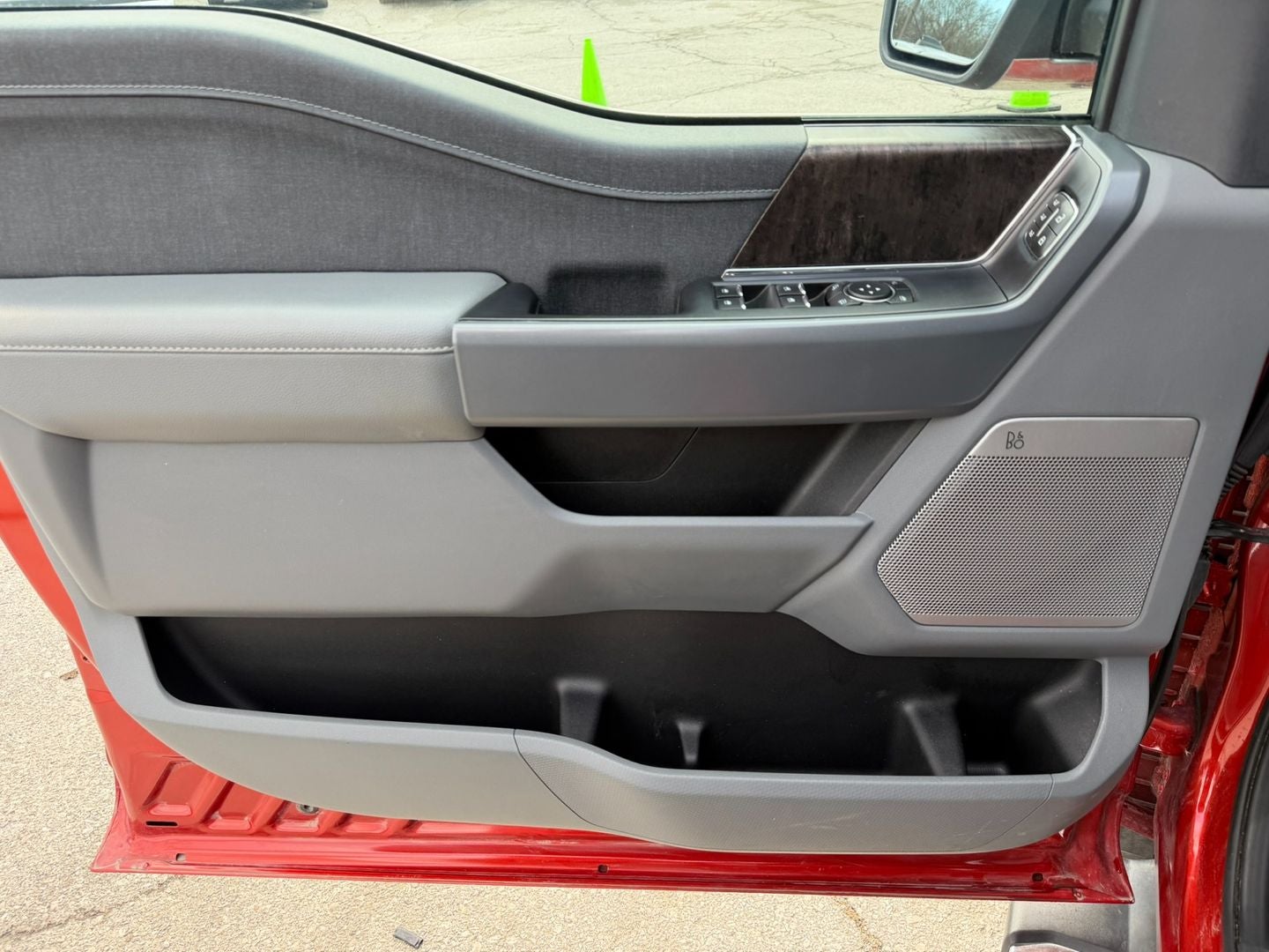 2023 Ford F-150 Lariat 4X4 V6