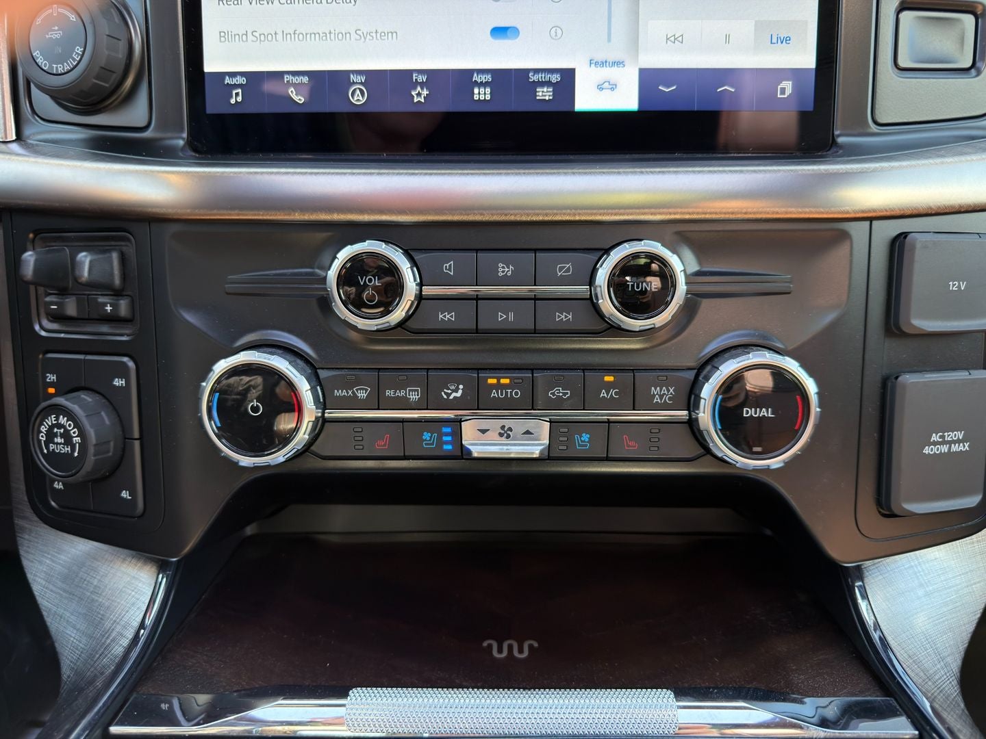 2023 Ford F-150 King Ranch 4X4 V6