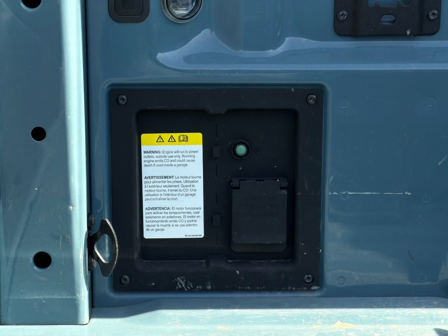 2023 Ford F-150 XLT 4X4 V6