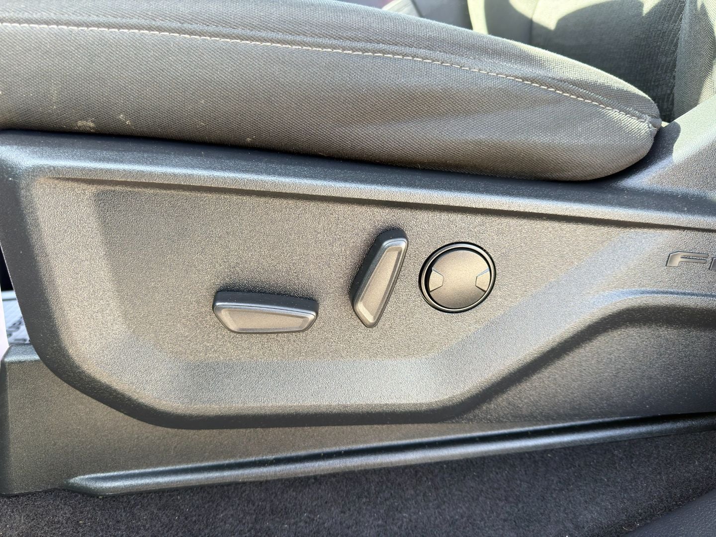 2023 Ford F-150 XLT 4X4 V6