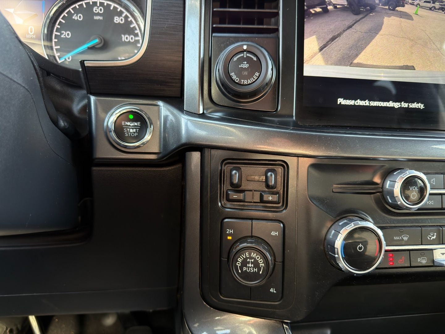 2023 Ford F-150 XLT 4X4 V6