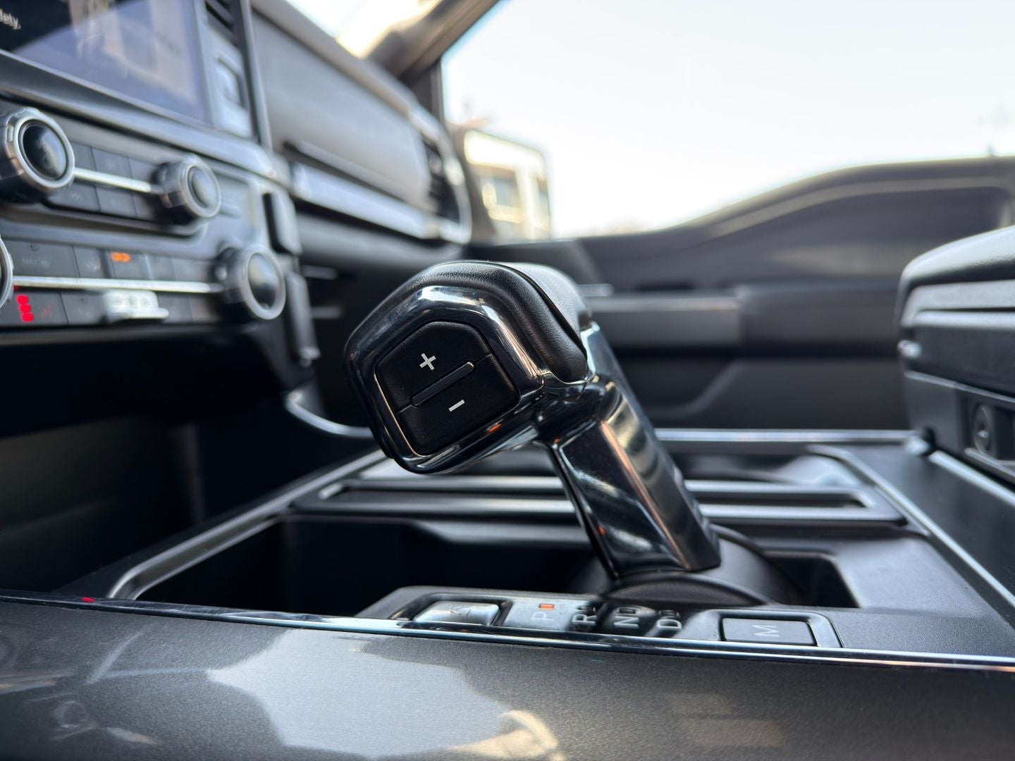 2023 Ford F-150 XLT 4X4 V6