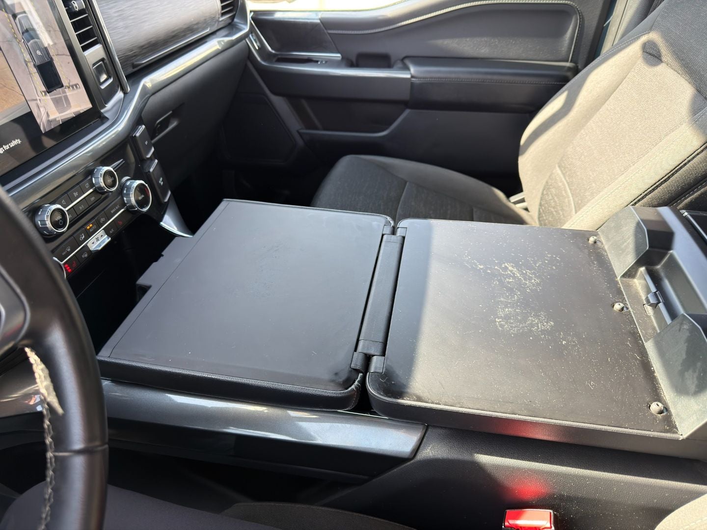 2023 Ford F-150 XLT 4X4 V6