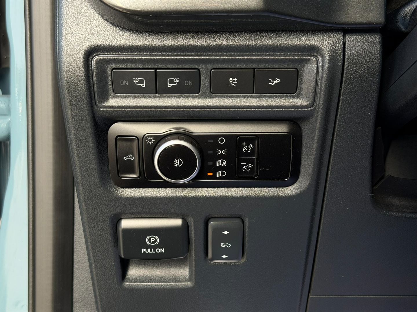 2023 Ford F-150 XLT 4X4 V6