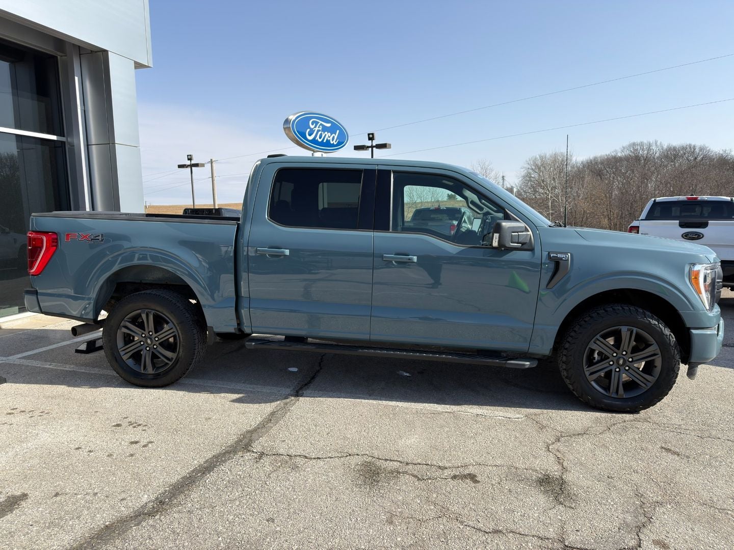 2023 Ford F-150 XLT 4X4 V6