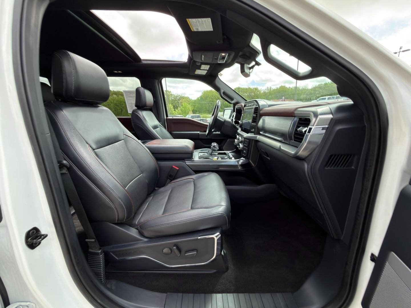 2023 Ford F-150 Lariat 4X4 V6