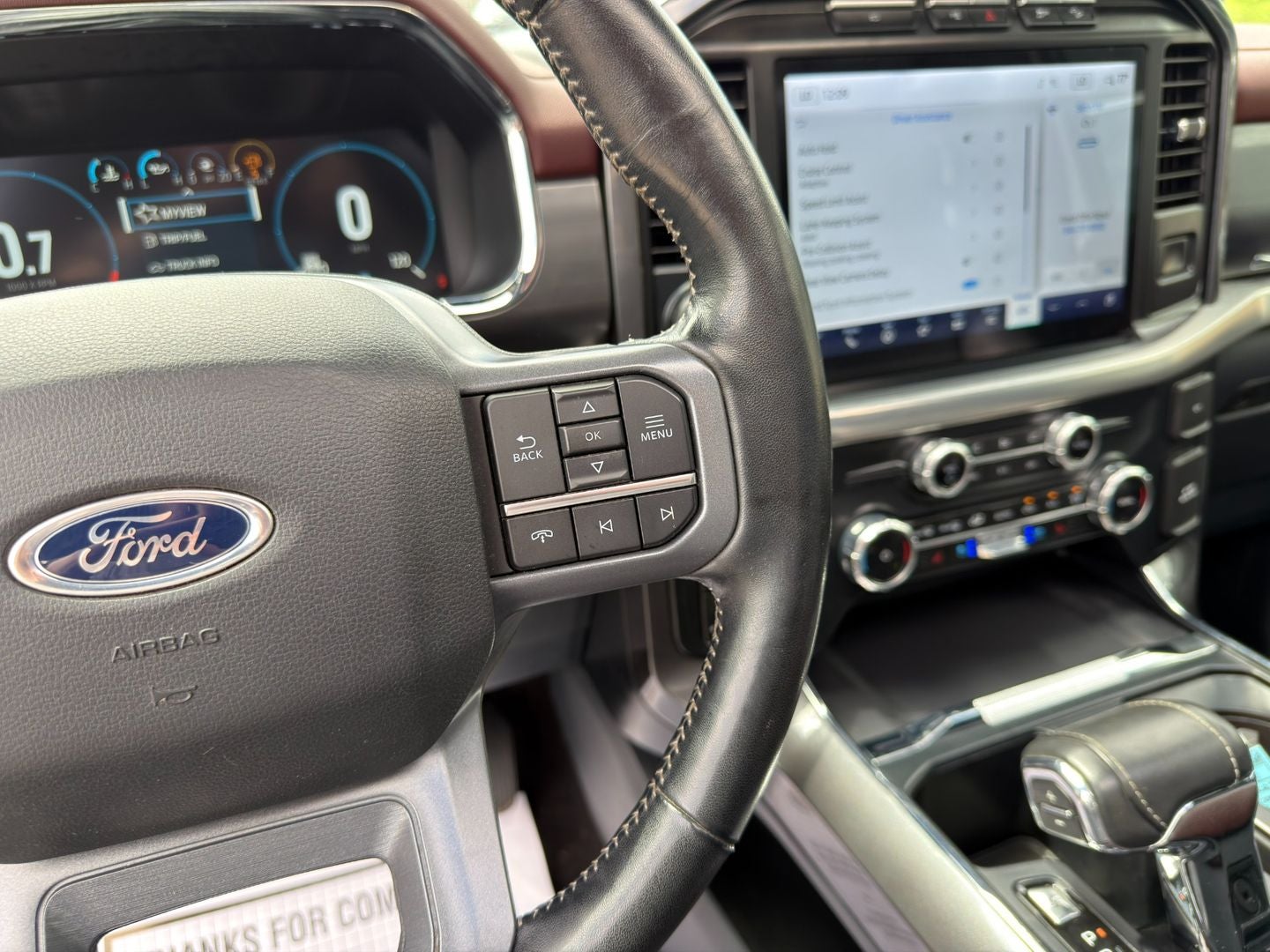 2023 Ford F-150 Lariat 4X4 V6