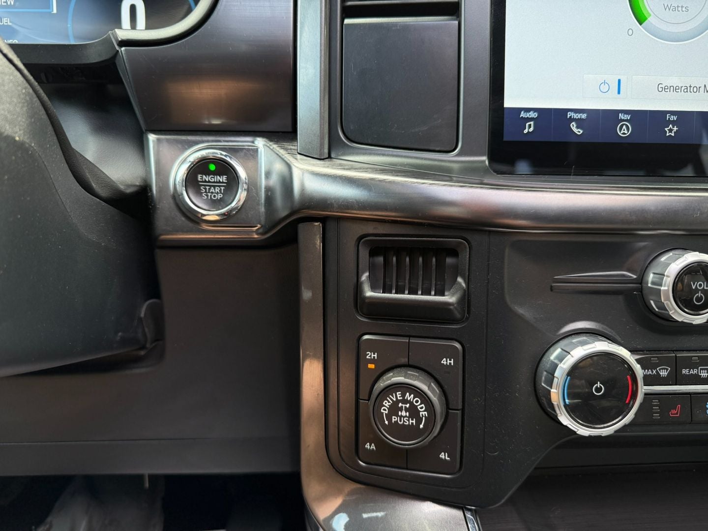 2023 Ford F-150 Lariat 4X4 Powerboost Hybrid V6