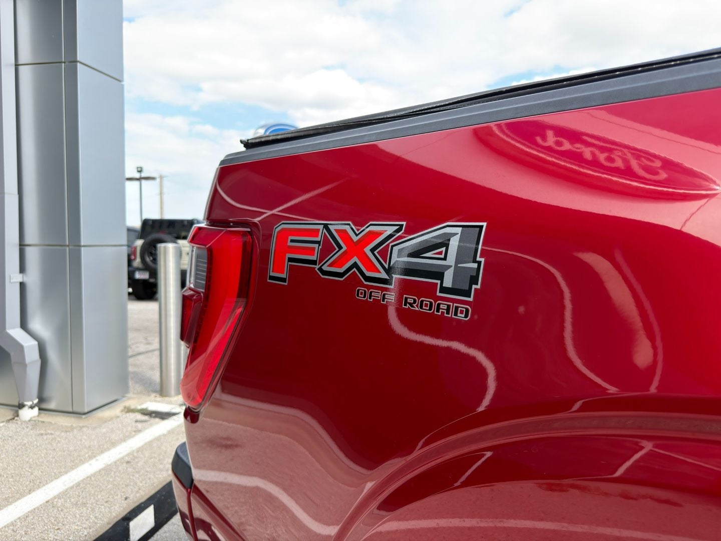 2021 Ford F-150 Lariat 4X4 Powerboost Hybrid V6