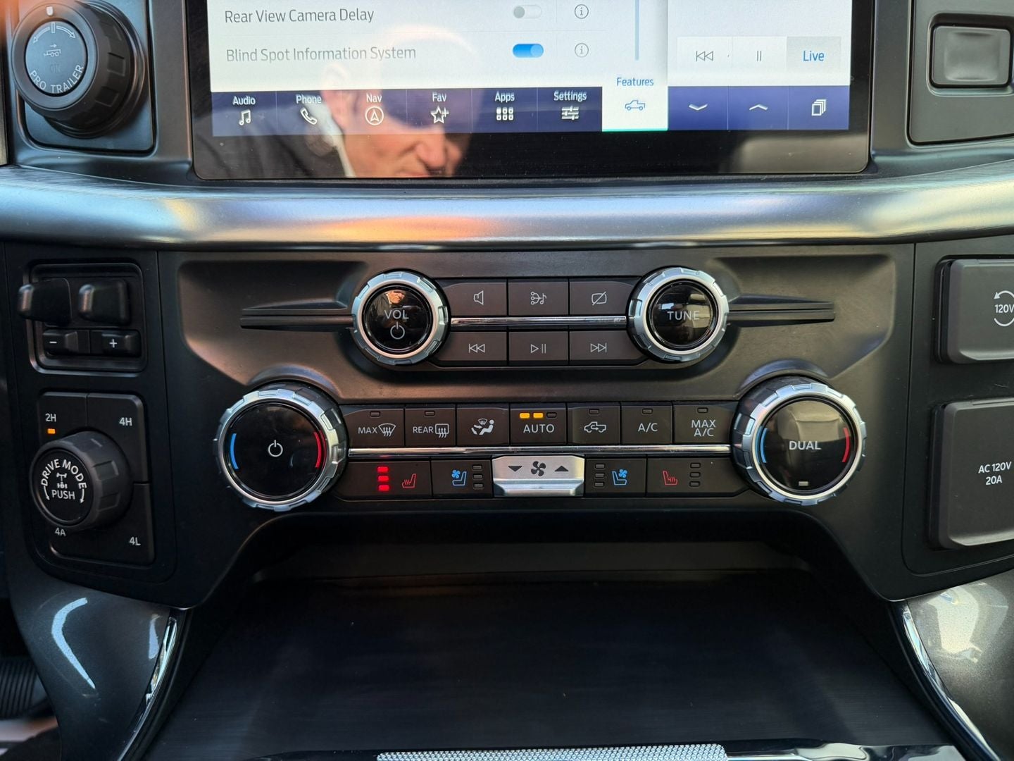 2023 Ford F-150 Lariat 4X4 Powerboost Hybrid V6