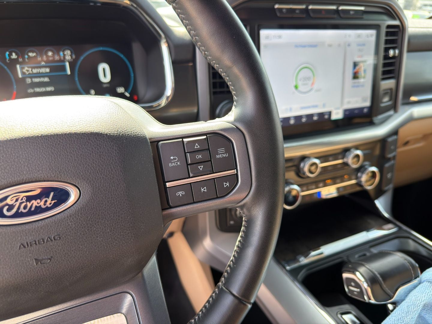 2023 Ford F-150 Lariat 4X4 Powerboost Hybrid V6