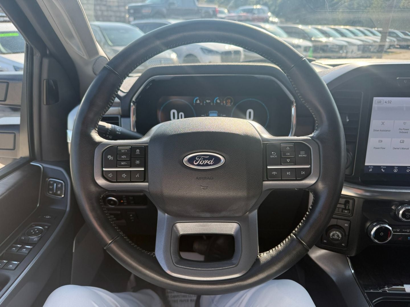 2023 Ford F-150 Lariat 4X4 Powerboost Hybrid V6