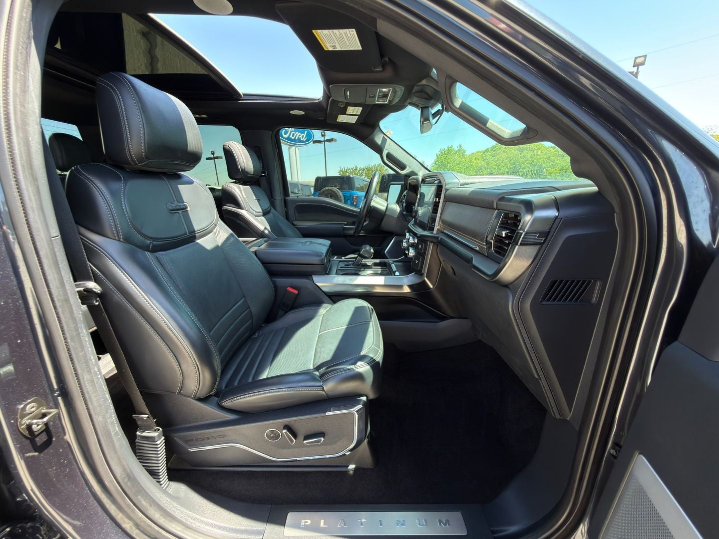 2022 Ford F-150 Platinum 4X4 Powerboost Hybrid V6
