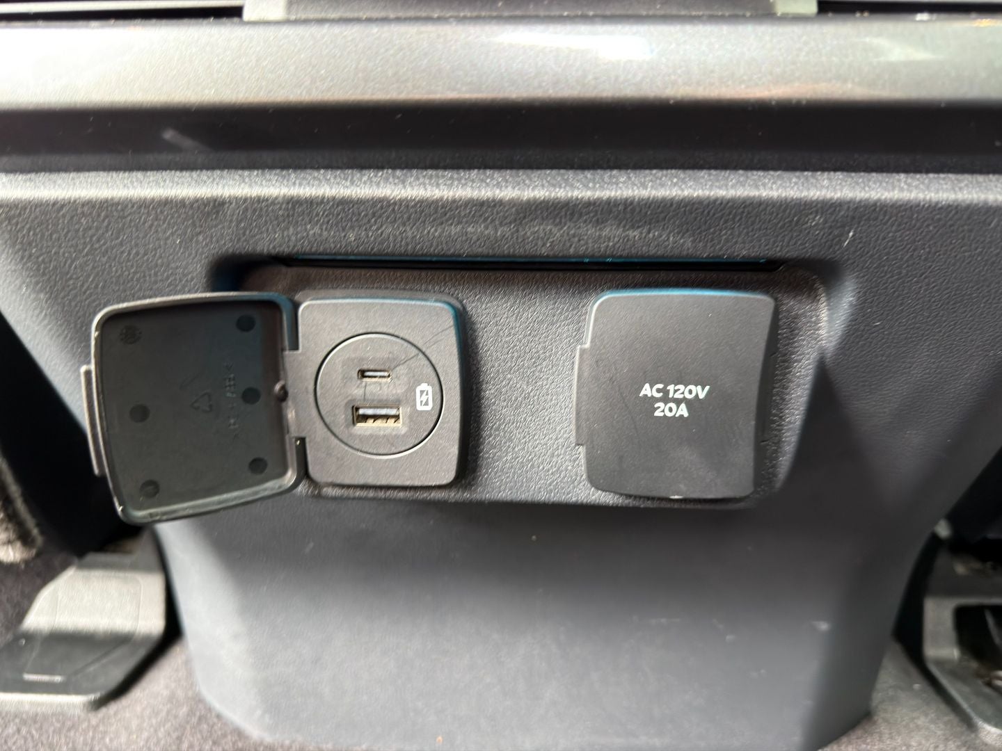2023 Ford F-150 XLT 4X4 Powerboost Hybrid V6